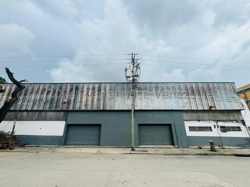 Comercial (Local Comercial) en Alquiler en La Yaguara, Distrito Metropolitano