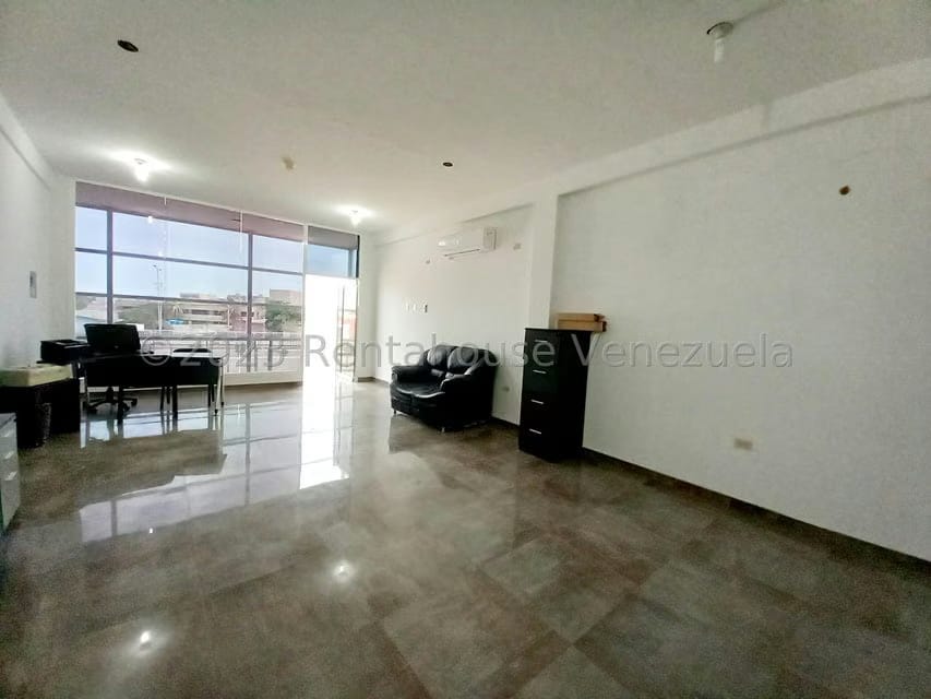 Comercial (Edificio) en Venta en Centro, Falcon - 13