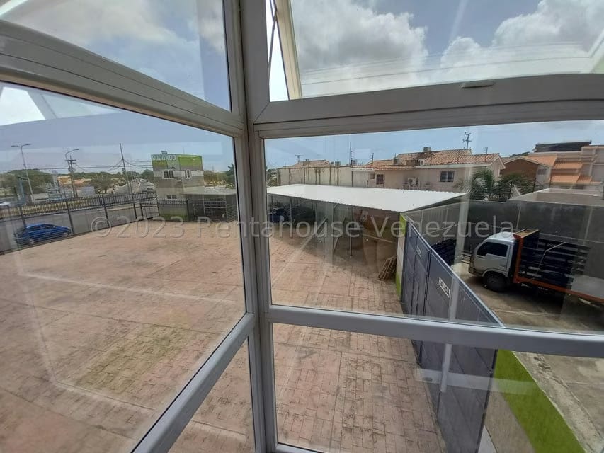 Comercial (Edificio) en Venta en Centro, Falcon - 15