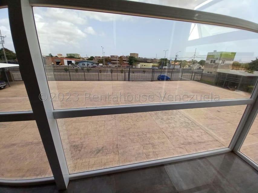 Comercial (Edificio) en Venta en Centro, Falcon - 16