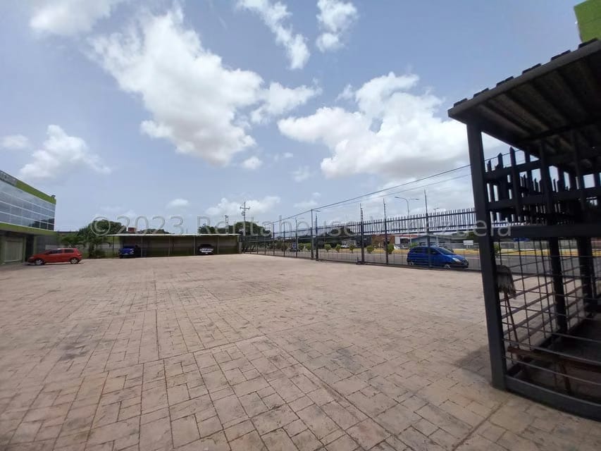 Comercial (Edificio) en Venta en Centro, Falcon - 23
