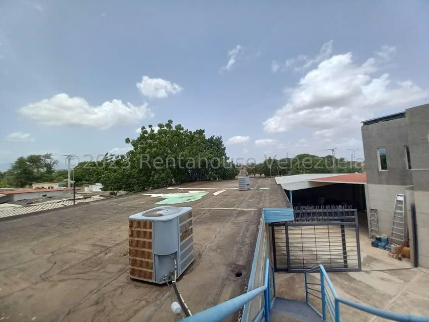 Comercial (Edificio) en Venta en Centro, Falcon - 33