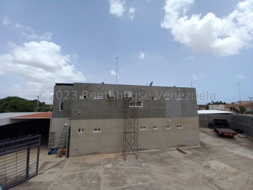 Comercial (Edificio) en Venta en Centro, Falcon - 34