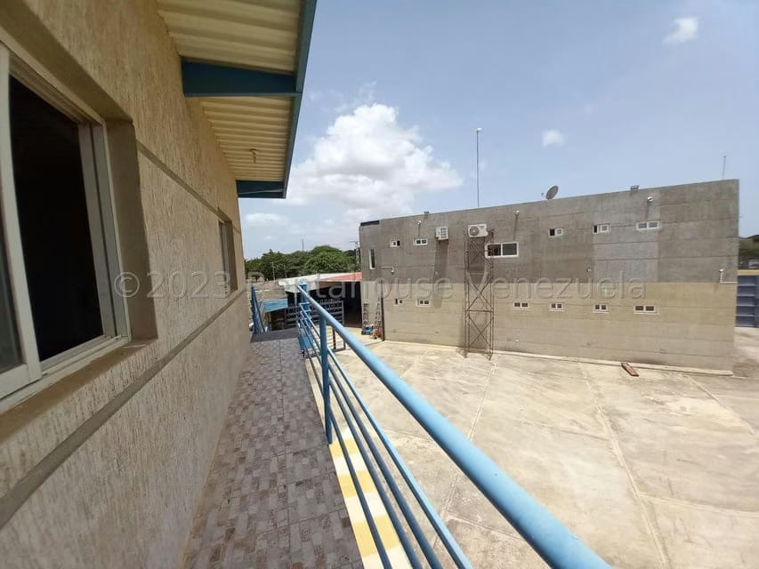 Comercial (Edificio) en Venta en Centro, Falcon - 37