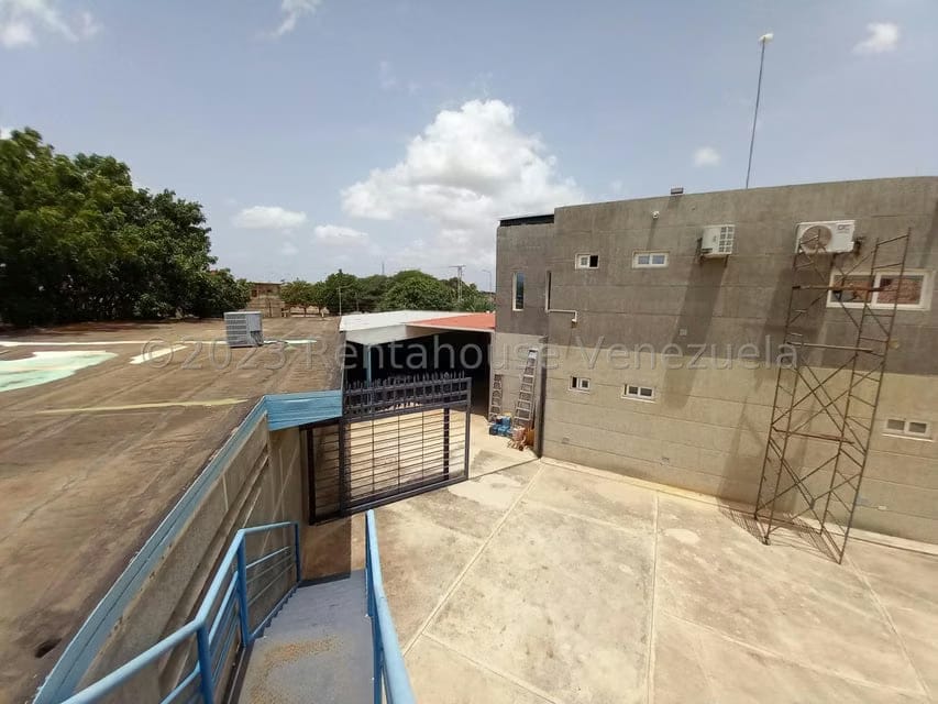 Comercial (Edificio) en Venta en Centro, Falcon - 38