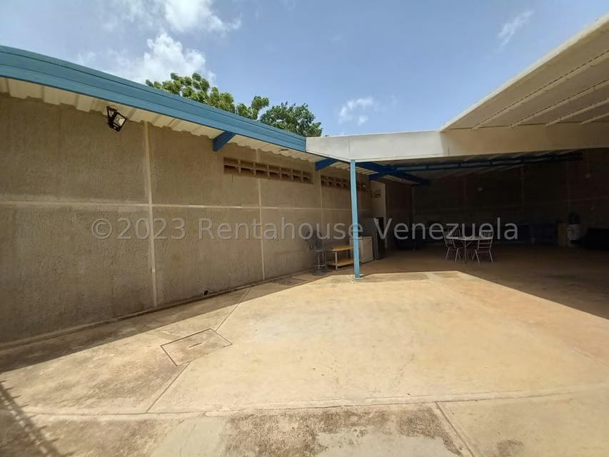 Comercial (Edificio) en Venta en Centro, Falcon - 41