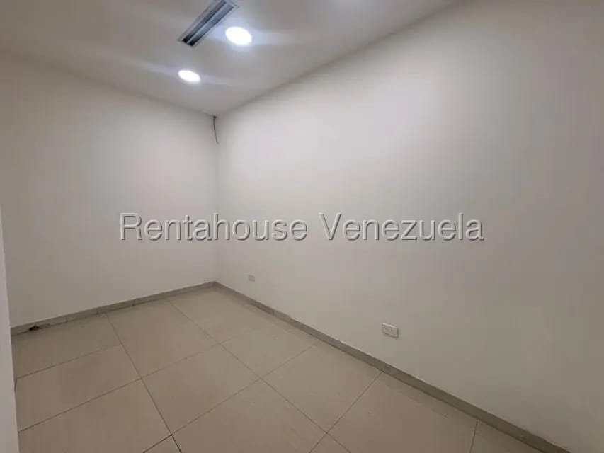 Comercial (Oficina) en Alquiler en 5 de Julio, Zulia - 4