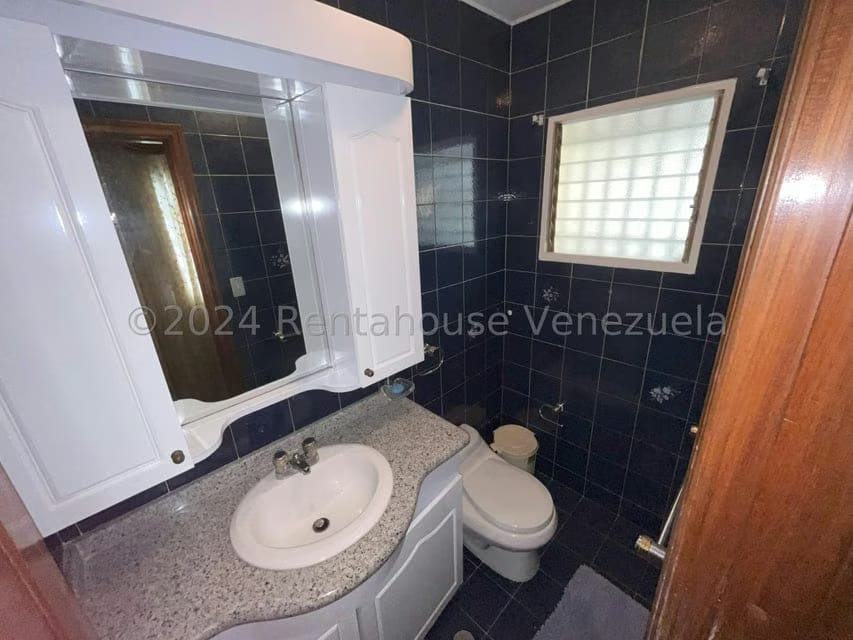 Casa (Multipes Niveles) en Venta en Colinas de Santa Monica, Distrito Metropolitano - 15