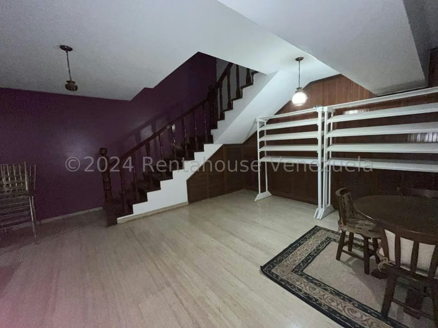 Casa (Multipes Niveles) en Venta en Colinas de Santa Monica, Distrito Metropolitano - 17