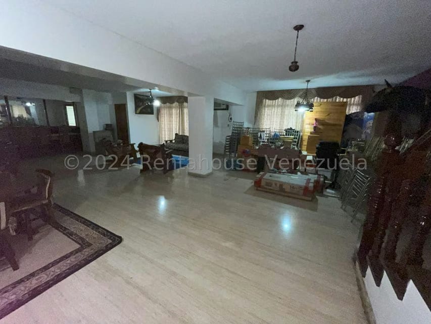 Casa (Multipes Niveles) en Venta en Colinas de Santa Monica, Distrito Metropolitano - 18