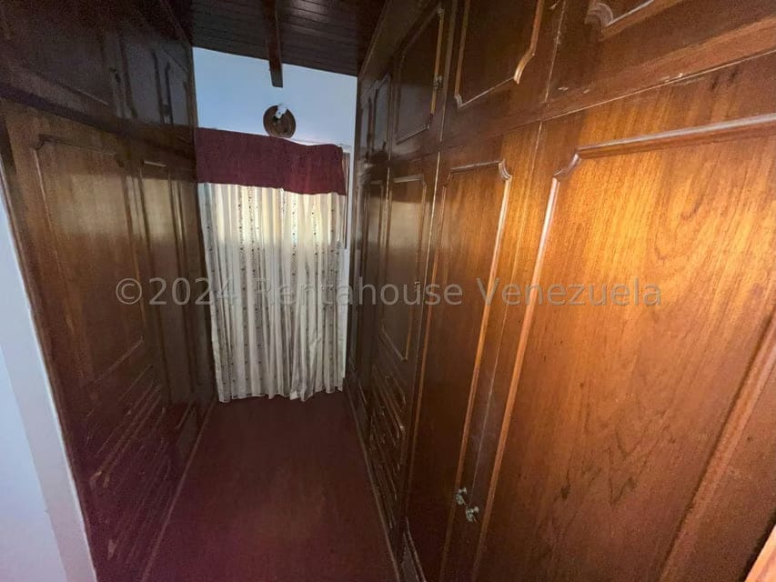 Casa (Multipes Niveles) en Venta en Colinas de Santa Monica, Distrito Metropolitano - 29