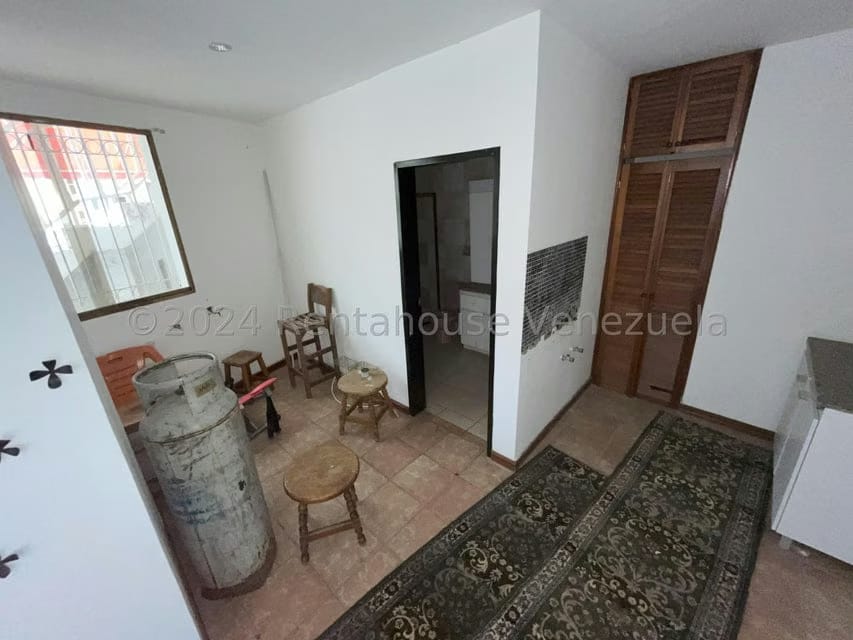Casa (Multipes Niveles) en Venta en Colinas de Santa Monica, Distrito Metropolitano - 37