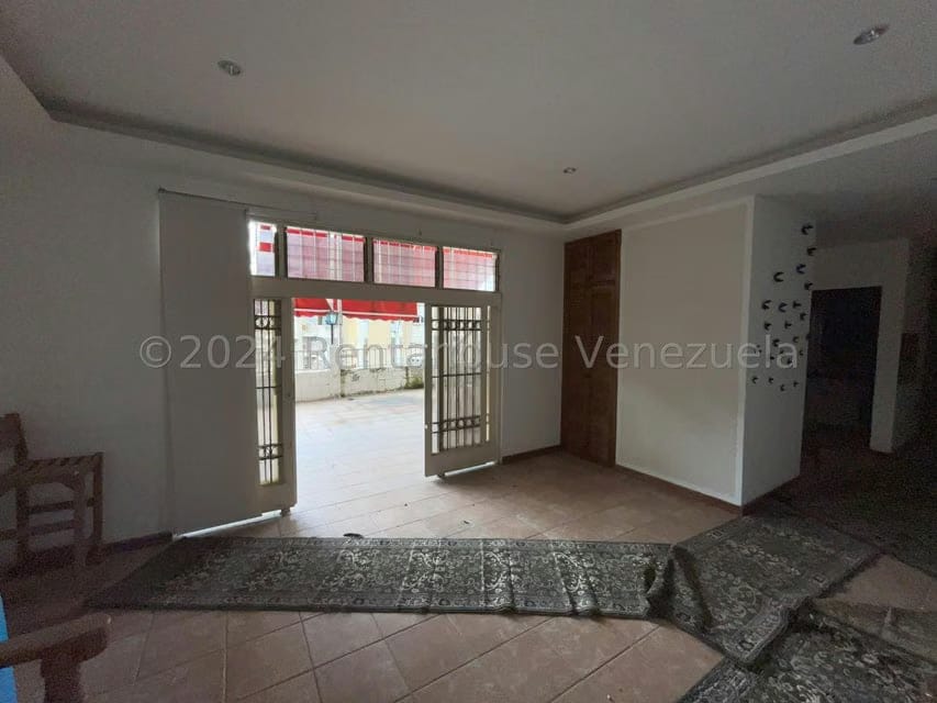 Casa (Multipes Niveles) en Venta en Colinas de Santa Monica, Distrito Metropolitano - 40
