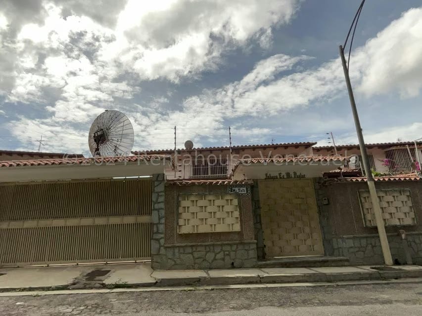Casa (Multipes Niveles) en Venta en Colinas de Santa Monica, Distrito Metropolitano - 43