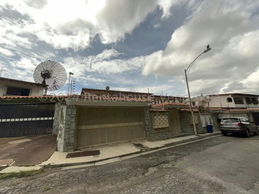 Casa (Multipes Niveles) en Venta en Colinas de Santa Monica, Distrito Metropolitano - 45