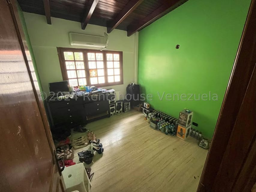 Casa (Multipes Niveles) en Venta en Colinas de Santa Monica, Distrito Metropolitano - 6