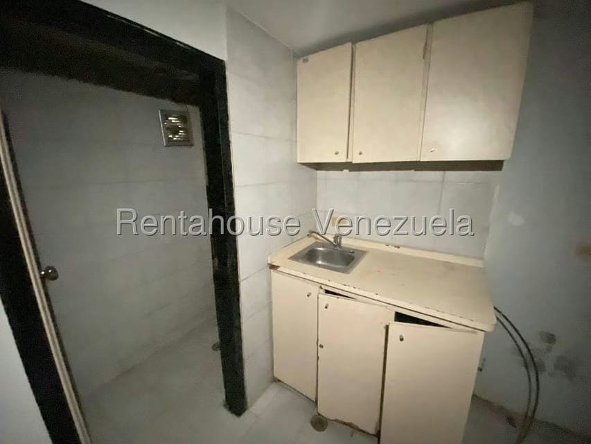 Comercial (Local Comercial) en Alquiler en Avenida El Milagro, Zulia - 12