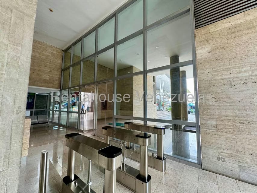 Comercial (Oficina) en Venta en Los Dos Caminos, Distrito Metropolitano - 15