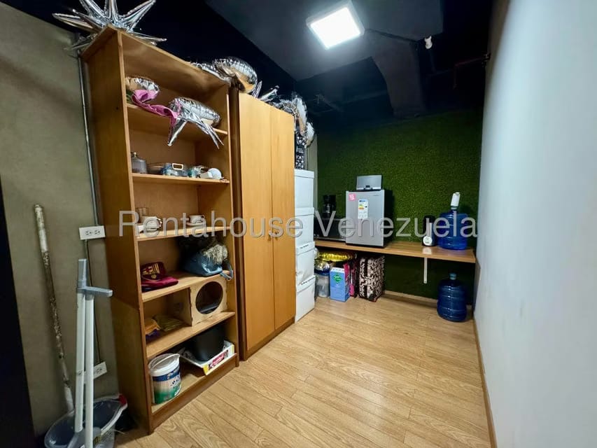 Comercial (Oficina) en Venta en Los Dos Caminos, Distrito Metropolitano - 9