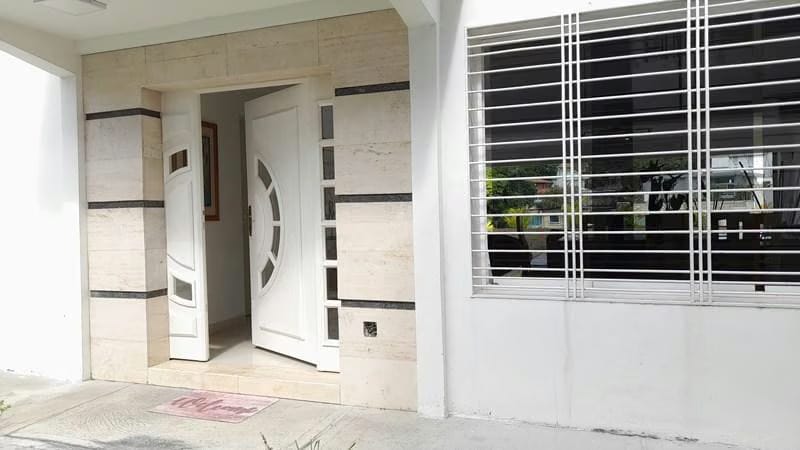 Casa en Venta - Cumbres de Curumo - Baruta - Estado Miranda - 2