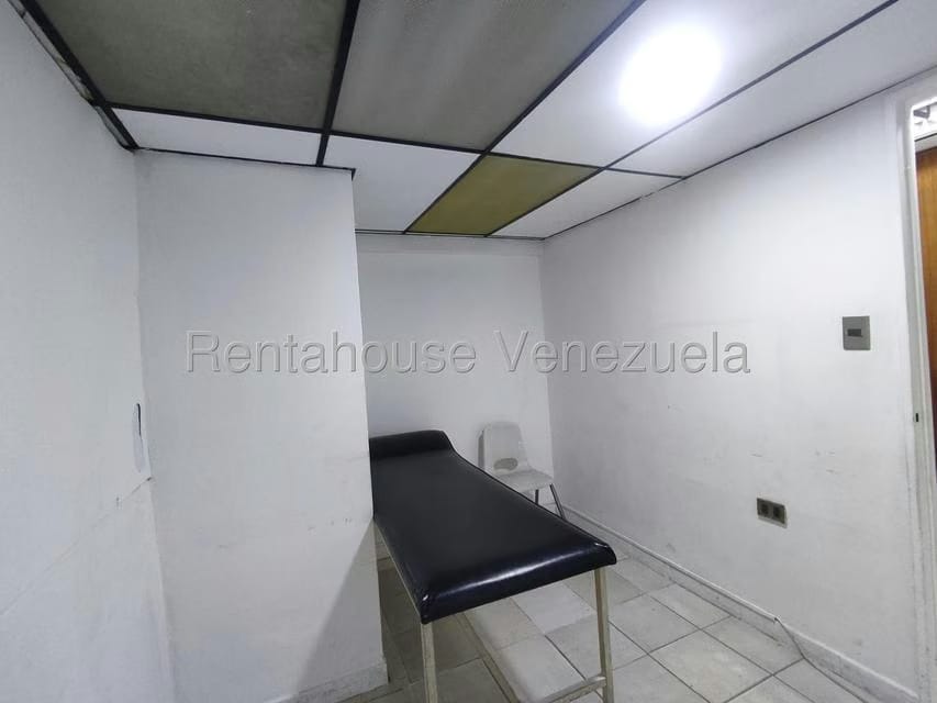 Comercial (Consultorio Medico) en Alquiler en Los Caobos, Distrito Metropolitano - 3