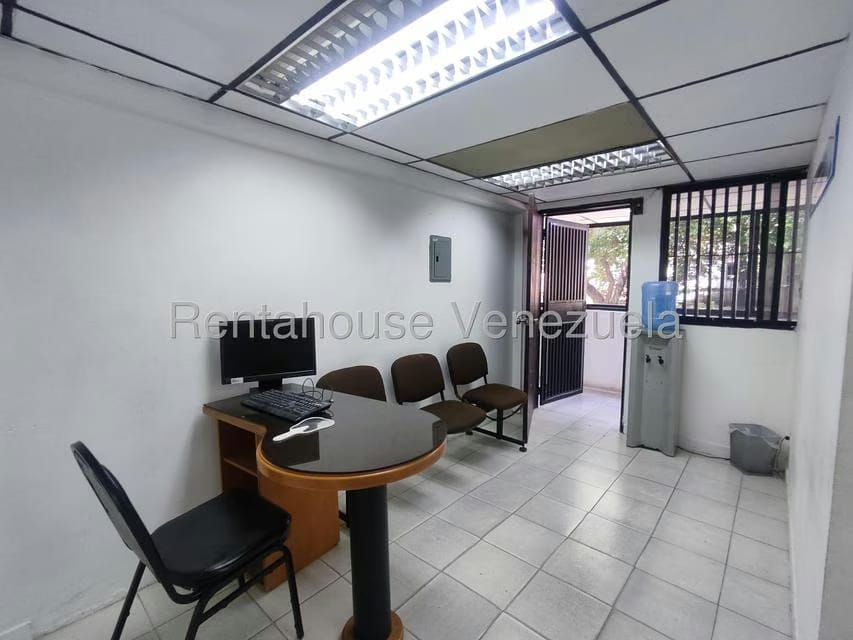 Comercial (Consultorio Medico) en Alquiler en Los Caobos, Distrito Metropolitano - 5