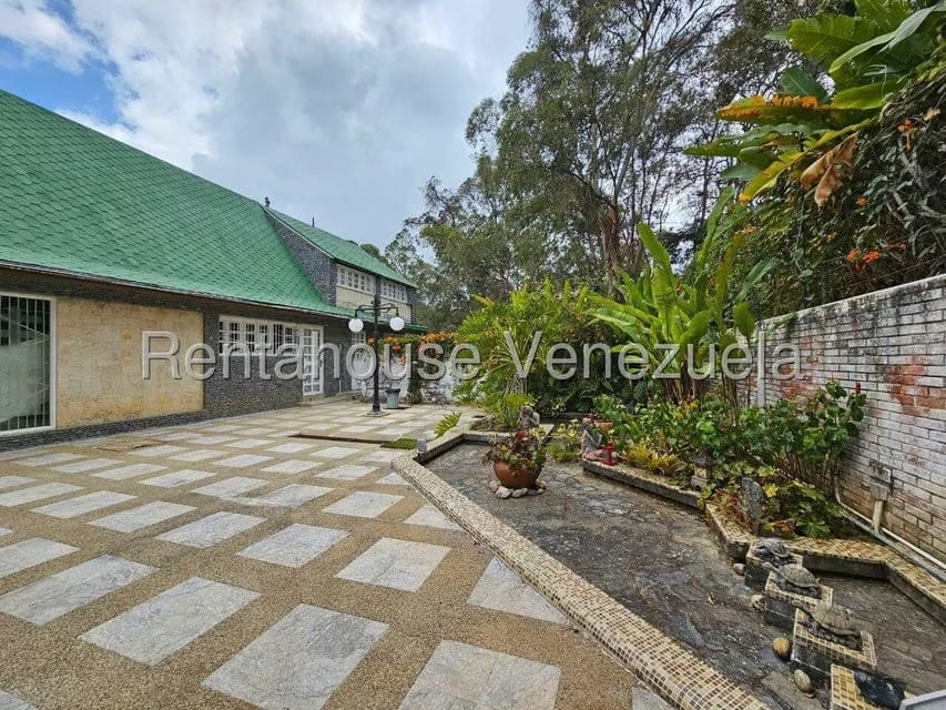 Casa (Duplex) en Venta en Los Guayabitos, Distrito Metropolitano - 12