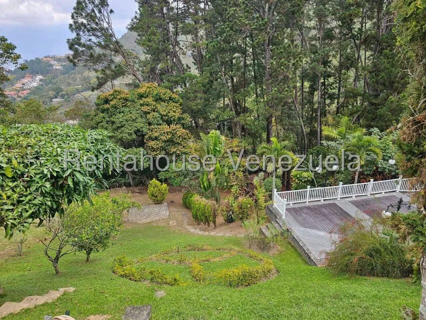 Casa (Duplex) en Venta en Los Guayabitos, Distrito Metropolitano - 16
