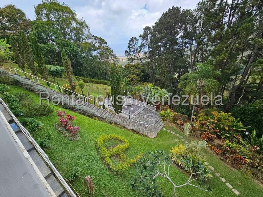 Casa (Duplex) en Venta en Los Guayabitos, Distrito Metropolitano - 28