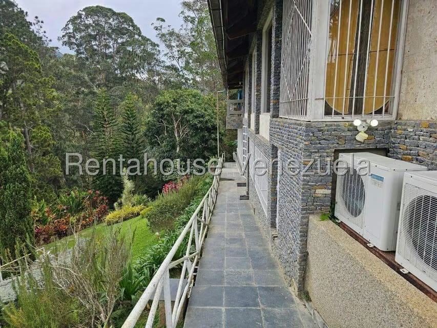 Casa (Duplex) en Venta en Los Guayabitos, Distrito Metropolitano - 45