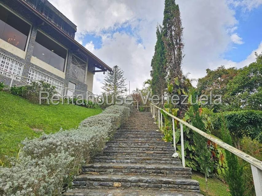 Casa (Duplex) en Venta en Los Guayabitos, Distrito Metropolitano - 7