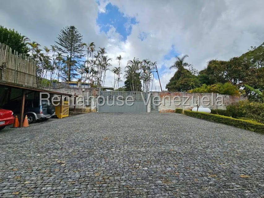 Casa (Duplex) en Venta en Los Guayabitos, Distrito Metropolitano - 9