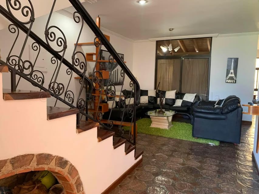 Townhouse (Duplex) en Venta en Trigal Norte, Carabobo - 2