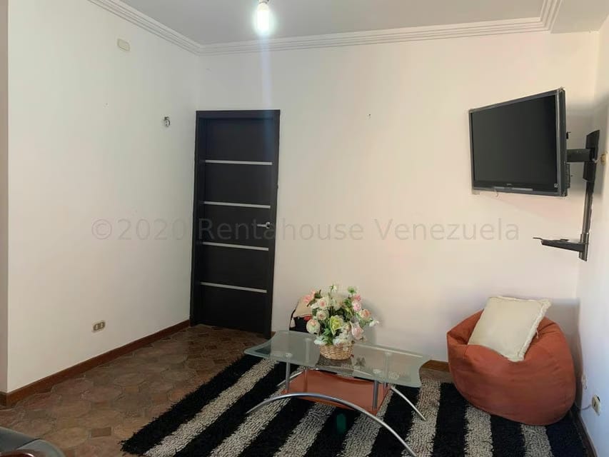 Townhouse (Duplex) en Venta en Trigal Norte, Carabobo - 14