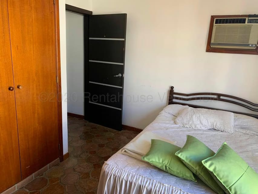 Townhouse (Duplex) en Venta en Trigal Norte, Carabobo - 18