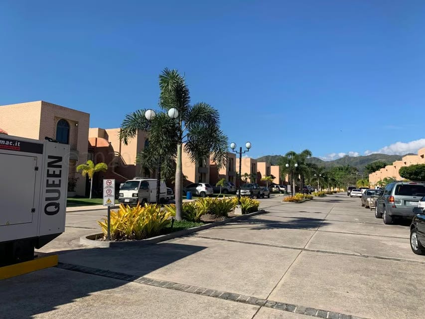 Townhouse (Duplex) en Venta en Trigal Norte, Carabobo - 50