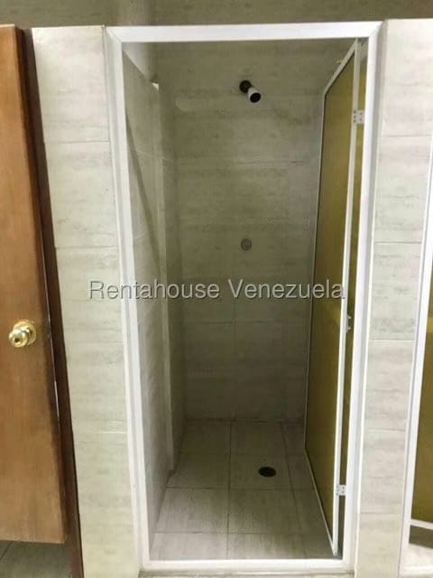 Comercial (Galpon - Deposito) en Alquiler en Intercomunal, Zulia - 11