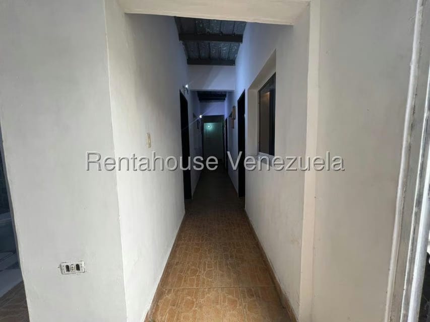 Casa (1 Nivel) en Alquiler en Nueva Segovia, Lara - 14