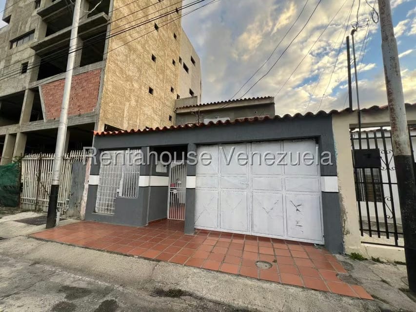 Casa (1 Nivel) en Alquiler en Nueva Segovia, Lara - 15