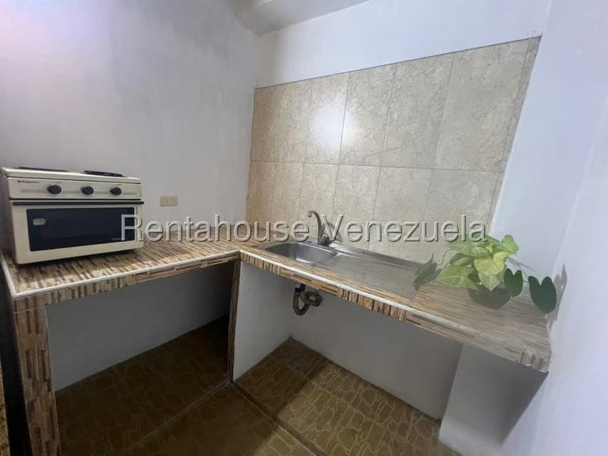 Casa (1 Nivel) en Alquiler en Nueva Segovia, Lara - 17