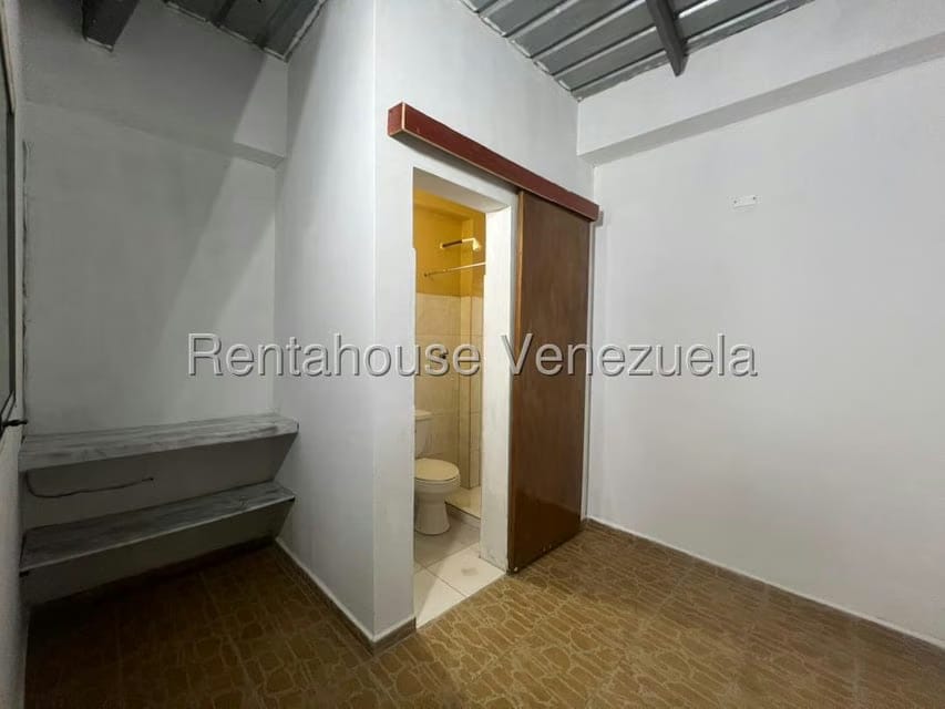 Casa (1 Nivel) en Alquiler en Nueva Segovia, Lara - 19