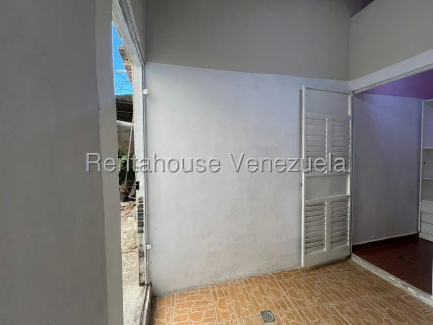 Casa (1 Nivel) en Alquiler en Nueva Segovia, Lara - 22