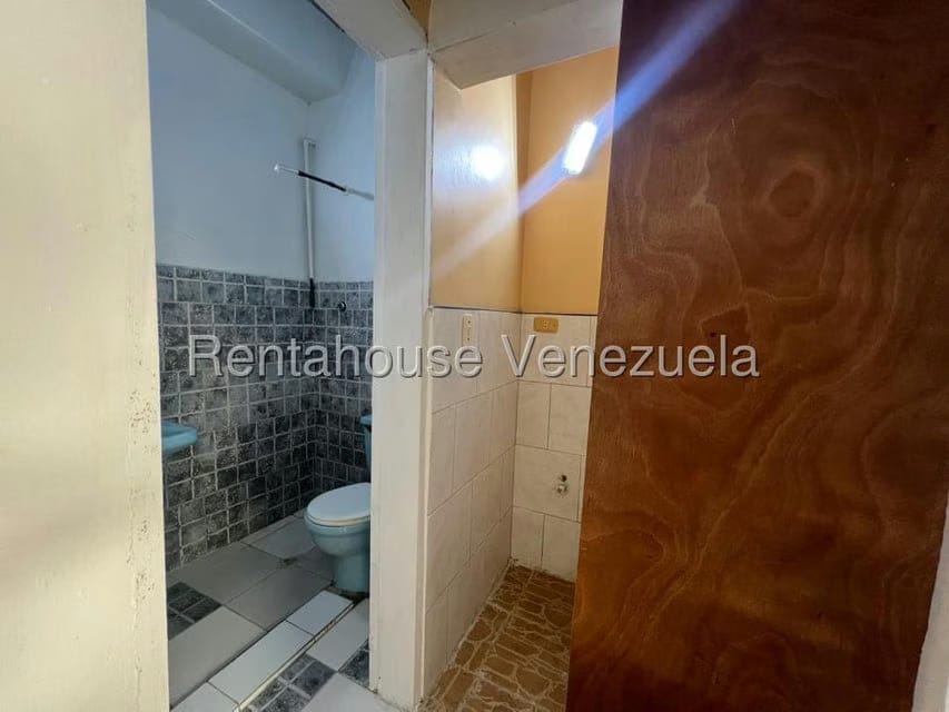 Casa (1 Nivel) en Alquiler en Nueva Segovia, Lara - 27
