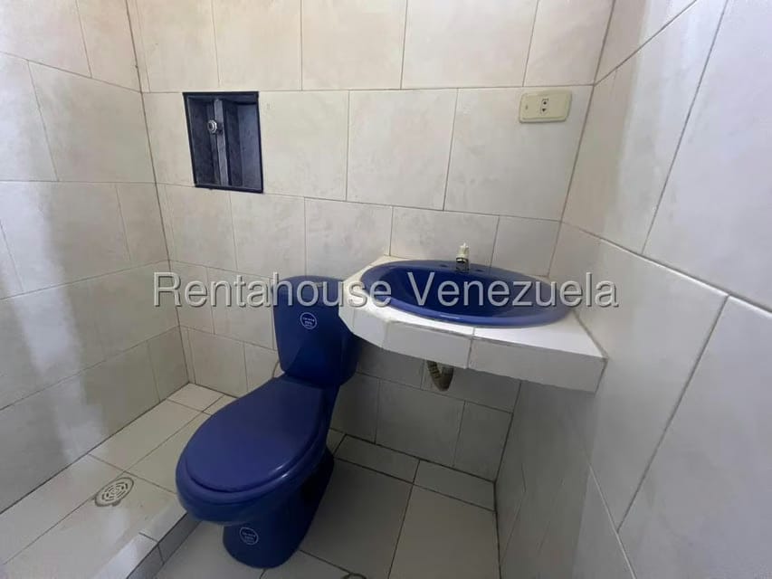 Casa (1 Nivel) en Alquiler en Nueva Segovia, Lara - 31