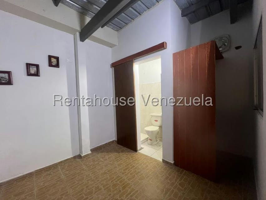 Casa (1 Nivel) en Alquiler en Nueva Segovia, Lara - 9