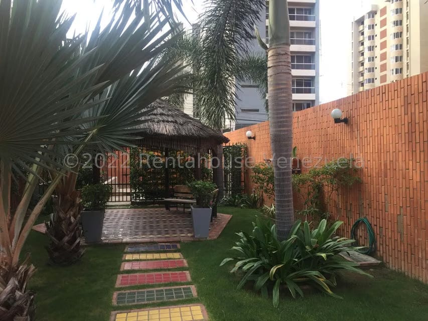 Apartamento (1 Nivel) en Venta en La Lago, Zulia - 24