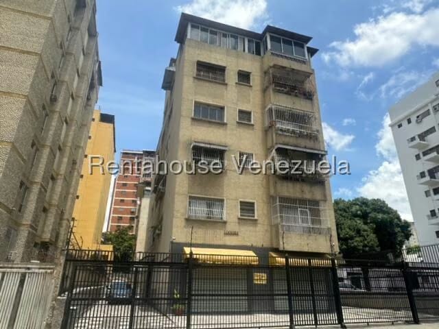 Apartamento (1 Nivel) en Alquiler en Las Delicias de Sabana Grande, Distrito Metropolitano