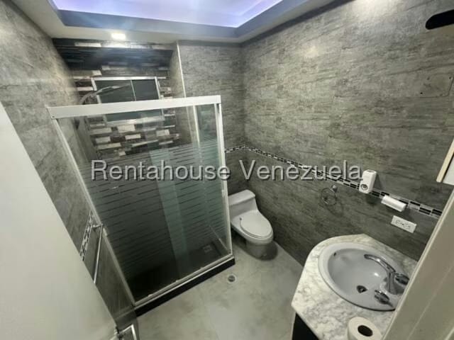 Apartamento (1 Nivel) en Alquiler en Las Delicias de Sabana Grande, Distrito Metropolitano - 14