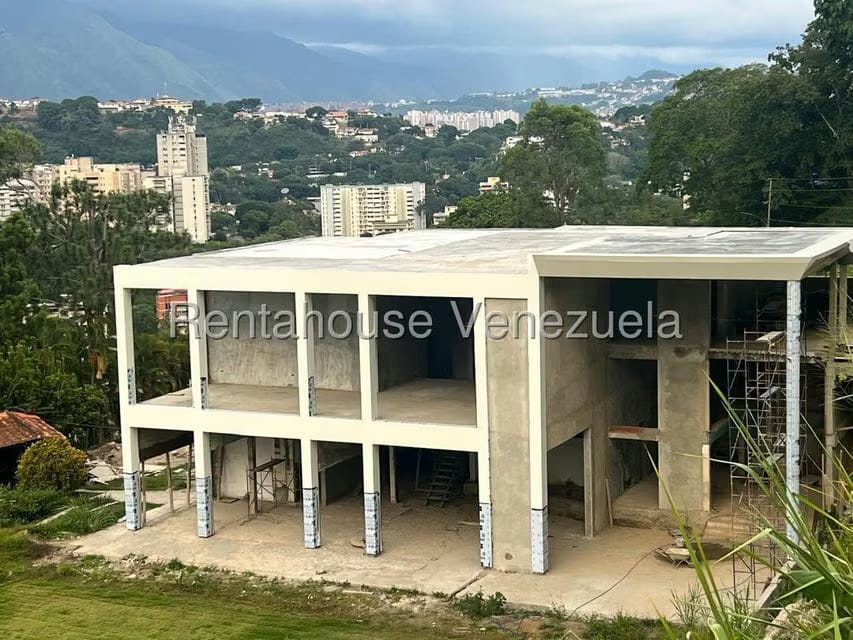 Casa (Multipes Niveles) en Venta en Cerro Verde, Distrito Metropolitano - 3