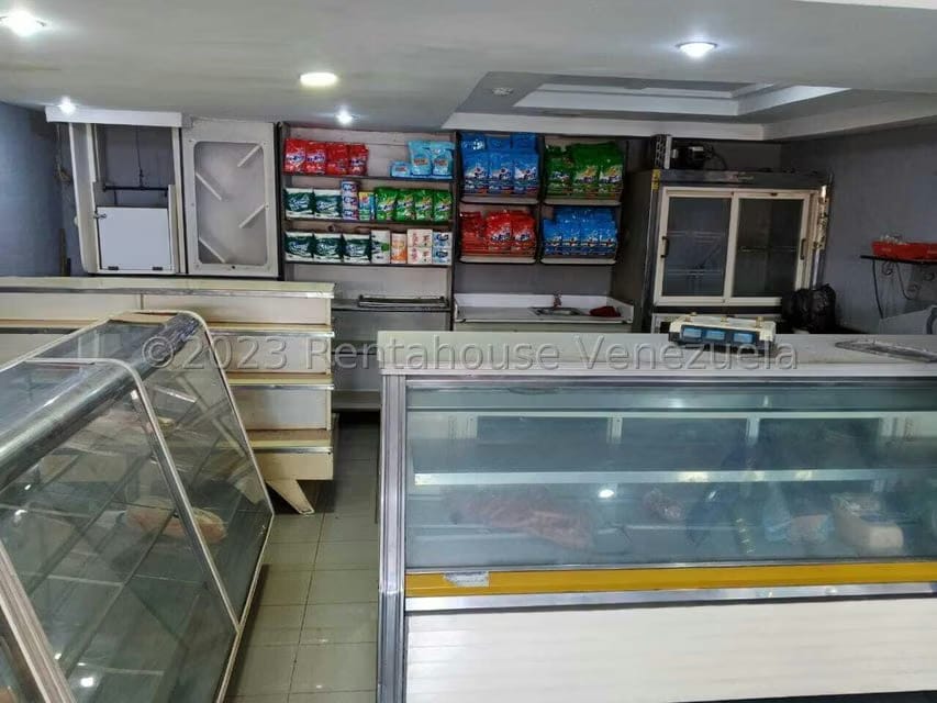 Comercial (Local Comercial) en Venta en Circunvalacion Dos, Zulia - 4